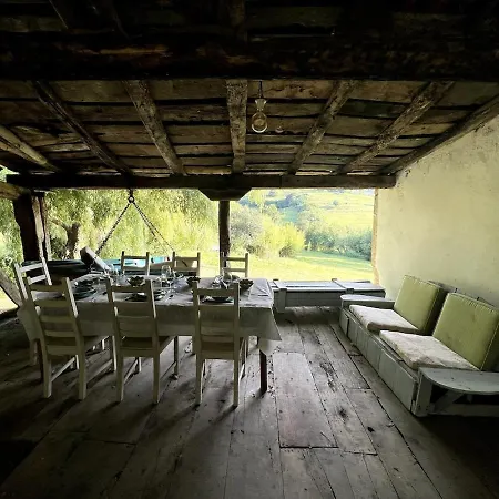Willow Tree House - Hidden In The Perfect Place